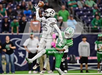 Thumbnail 3 in Cuero vs. Silsbee (UIL 4A Div 2 Region 3 Final) photogallery.