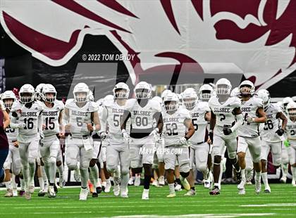 Thumbnail 2 in Cuero vs. Silsbee (UIL 4A Div 2 Region 3 Final) photogallery.