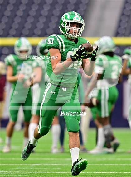 Thumbnail 1 in Cuero vs. Silsbee (UIL 4A Div 2 Region 3 Final) photogallery.