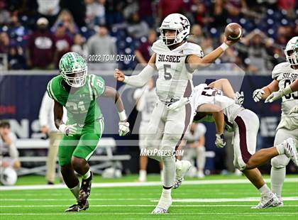 Thumbnail 2 in Cuero vs. Silsbee (UIL 4A Div 2 Region 3 Final) photogallery.