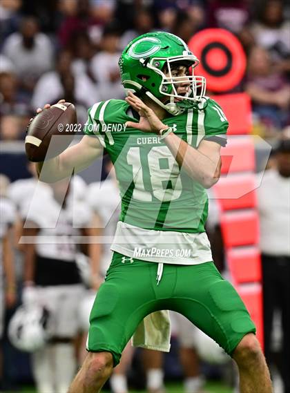 Thumbnail 1 in Cuero vs. Silsbee (UIL 4A Div 2 Region 3 Final) photogallery.