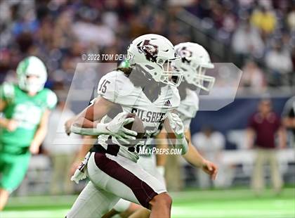 Thumbnail 3 in Cuero vs. Silsbee (UIL 4A Div 2 Region 3 Final) photogallery.