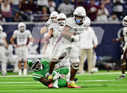 Thumbnail 2 in Cuero vs. Silsbee (UIL 4A Div 2 Region 3 Final) photogallery.