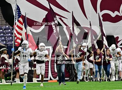 Thumbnail 3 in Cuero vs. Silsbee (UIL 4A Div 2 Region 3 Final) photogallery.