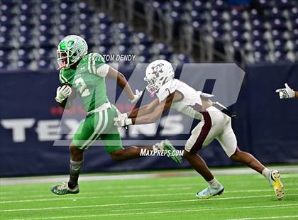 Thumbnail 3 in Cuero vs. Silsbee (UIL 4A Div 2 Region 3 Final) photogallery.