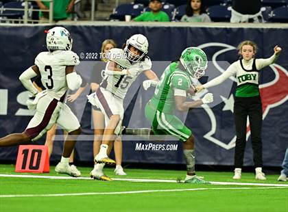Thumbnail 2 in Cuero vs. Silsbee (UIL 4A Div 2 Region 3 Final) photogallery.