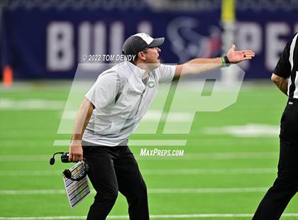 Thumbnail 2 in Cuero vs. Silsbee (UIL 4A Div 2 Region 3 Final) photogallery.