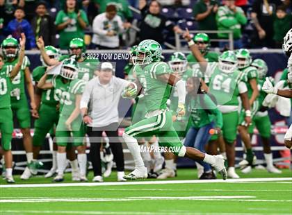 Thumbnail 2 in Cuero vs. Silsbee (UIL 4A Div 2 Region 3 Final) photogallery.