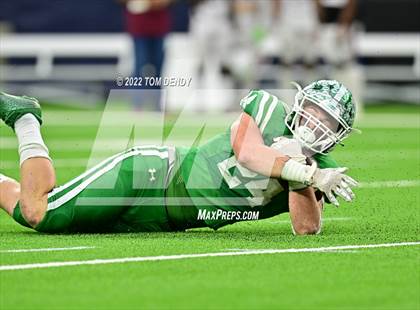 Thumbnail 2 in Cuero vs. Silsbee (UIL 4A Div 2 Region 3 Final) photogallery.