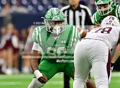 Thumbnail 3 in Cuero vs. Silsbee (UIL 4A Div 2 Region 3 Final) photogallery.