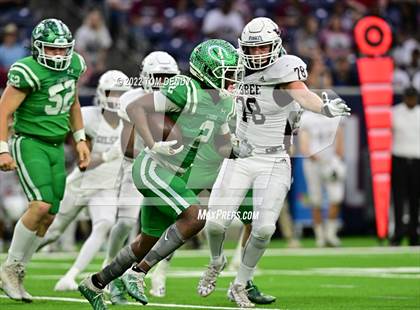 Thumbnail 1 in Cuero vs. Silsbee (UIL 4A Div 2 Region 3 Final) photogallery.