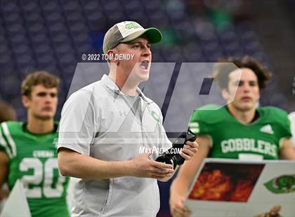 Thumbnail 2 in Cuero vs. Silsbee (UIL 4A Div 2 Region 3 Final) photogallery.