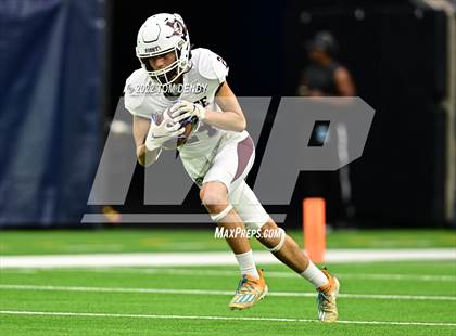 Thumbnail 1 in Cuero vs. Silsbee (UIL 4A Div 2 Region 3 Final) photogallery.
