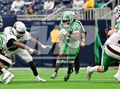 Thumbnail 1 in Cuero vs. Silsbee (UIL 4A Div 2 Region 3 Final) photogallery.