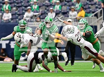 Thumbnail 2 in Cuero vs. Silsbee (UIL 4A Div 2 Region 3 Final) photogallery.
