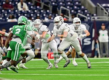 Thumbnail 3 in Cuero vs. Silsbee (UIL 4A Div 2 Region 3 Final) photogallery.