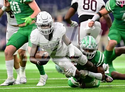 Thumbnail 1 in Cuero vs. Silsbee (UIL 4A Div 2 Region 3 Final) photogallery.