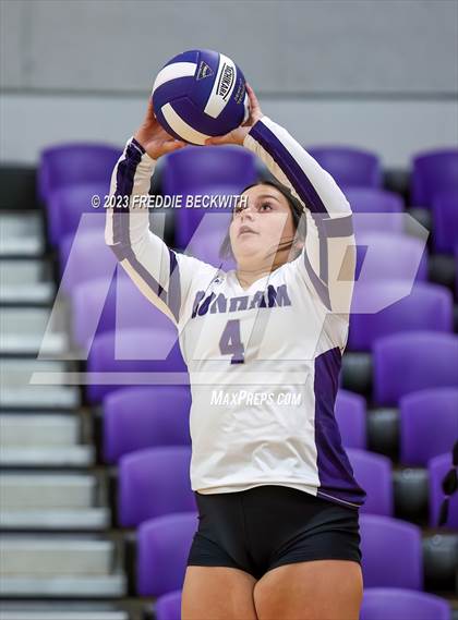 Thumbnail 2 in Howe @ Bonham photogallery.
