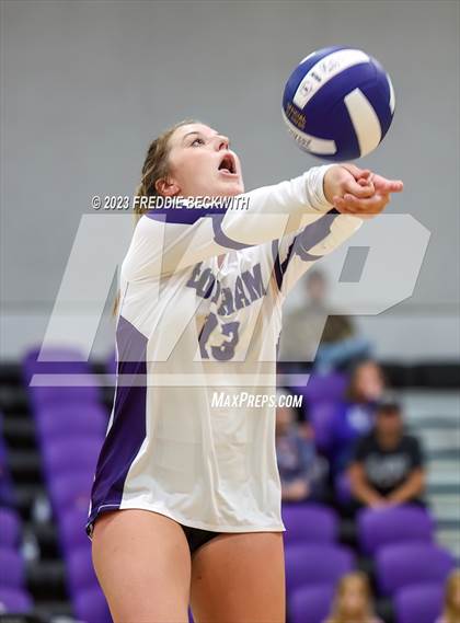 Thumbnail 3 in Howe @ Bonham photogallery.