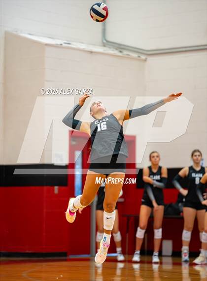 Thumbnail 2 in Canyon vs. Clark photogallery.