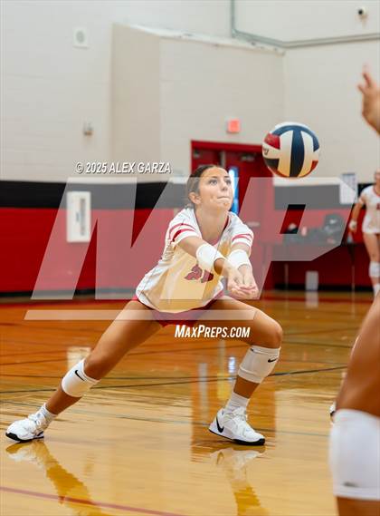 Thumbnail 2 in Canyon vs. Clark photogallery.