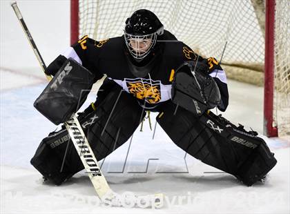 Thumbnail 2 in Daniel Hand vs. East Catholic (CIAC DII Semifinal) photogallery.