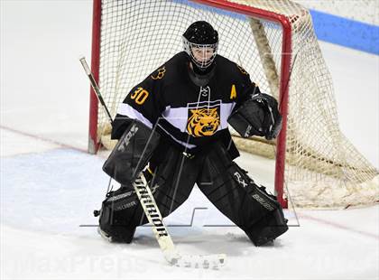 Thumbnail 3 in Daniel Hand vs. East Catholic (CIAC DII Semifinal) photogallery.