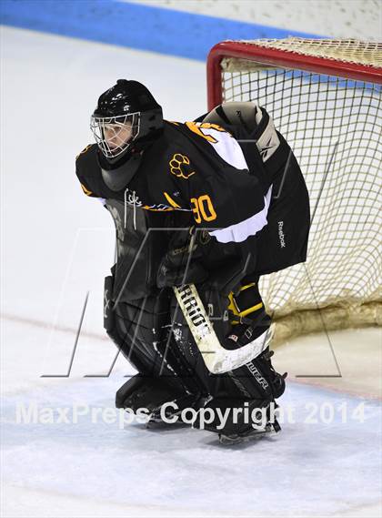 Thumbnail 1 in Daniel Hand vs. East Catholic (CIAC DII Semifinal) photogallery.