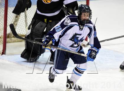 Thumbnail 3 in Daniel Hand vs. East Catholic (CIAC DII Semifinal) photogallery.