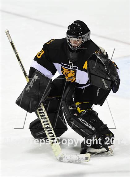 Thumbnail 2 in Daniel Hand vs. East Catholic (CIAC DII Semifinal) photogallery.