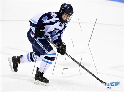 Thumbnail 2 in Daniel Hand vs. East Catholic (CIAC DII Semifinal) photogallery.