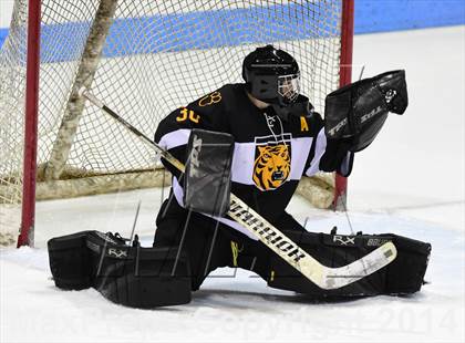 Thumbnail 3 in Daniel Hand vs. East Catholic (CIAC DII Semifinal) photogallery.