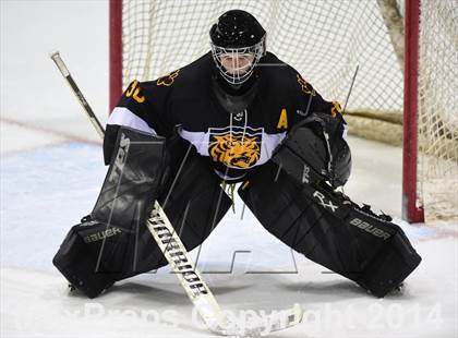 Thumbnail 3 in Daniel Hand vs. East Catholic (CIAC DII Semifinal) photogallery.