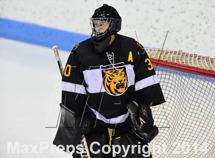 Thumbnail 2 in Daniel Hand vs. East Catholic (CIAC DII Semifinal) photogallery.