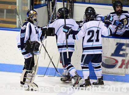 Thumbnail 3 in Daniel Hand vs. East Catholic (CIAC DII Semifinal) photogallery.