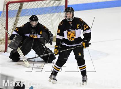 Thumbnail 2 in Daniel Hand vs. East Catholic (CIAC DII Semifinal) photogallery.