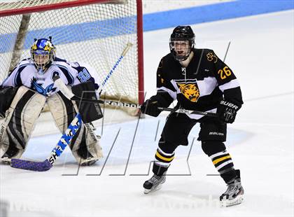 Thumbnail 1 in Daniel Hand vs. East Catholic (CIAC DII Semifinal) photogallery.