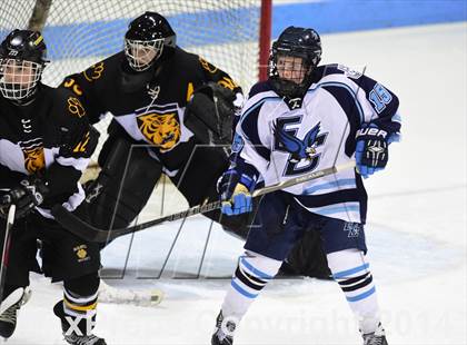 Thumbnail 1 in Daniel Hand vs. East Catholic (CIAC DII Semifinal) photogallery.