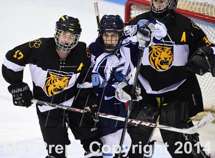 Thumbnail 2 in Daniel Hand vs. East Catholic (CIAC DII Semifinal) photogallery.