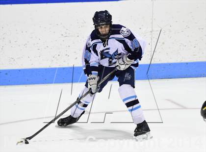 Thumbnail 3 in Daniel Hand vs. East Catholic (CIAC DII Semifinal) photogallery.