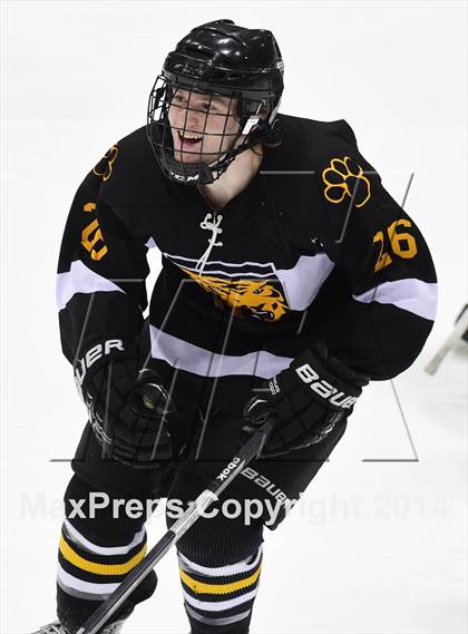 Thumbnail 3 in Daniel Hand vs. East Catholic (CIAC DII Semifinal) photogallery.