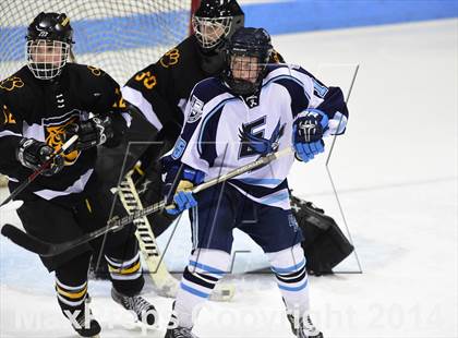Thumbnail 1 in Daniel Hand vs. East Catholic (CIAC DII Semifinal) photogallery.