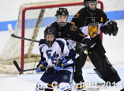 Thumbnail 2 in Daniel Hand vs. East Catholic (CIAC DII Semifinal) photogallery.