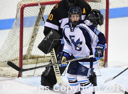 Thumbnail 2 in Daniel Hand vs. East Catholic (CIAC DII Semifinal) photogallery.