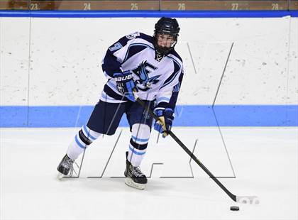 Thumbnail 3 in Daniel Hand vs. East Catholic (CIAC DII Semifinal) photogallery.