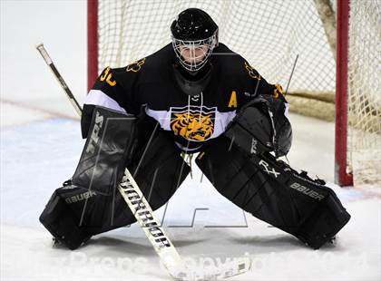 Thumbnail 2 in Daniel Hand vs. East Catholic (CIAC DII Semifinal) photogallery.