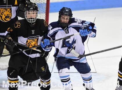 Thumbnail 1 in Daniel Hand vs. East Catholic (CIAC DII Semifinal) photogallery.