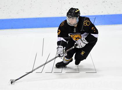 Thumbnail 2 in Daniel Hand vs. East Catholic (CIAC DII Semifinal) photogallery.