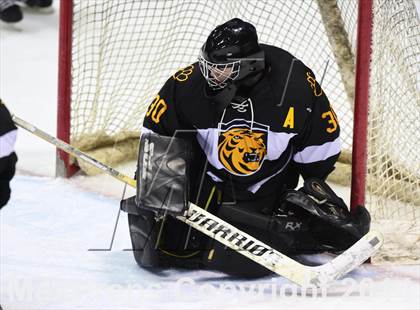 Thumbnail 2 in Daniel Hand vs. East Catholic (CIAC DII Semifinal) photogallery.