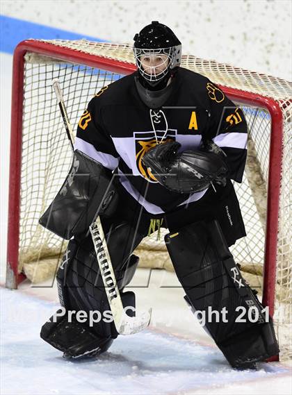 Thumbnail 2 in Daniel Hand vs. East Catholic (CIAC DII Semifinal) photogallery.